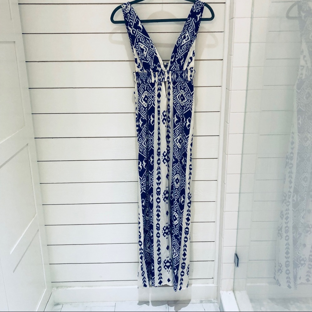 Forever 21 ikat v-neck maxi dress